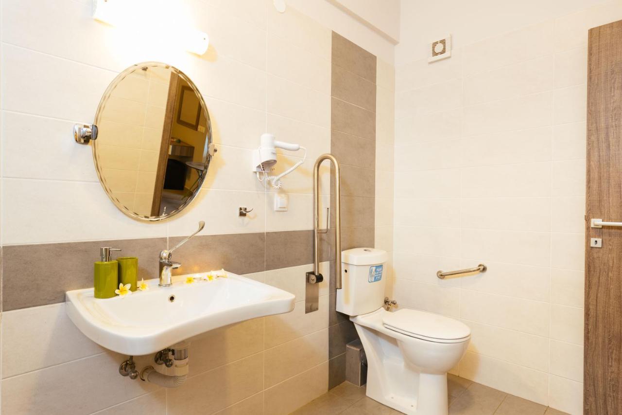 פלאקיאס Sea View Luxury Apartments מראה חיצוני תמונה