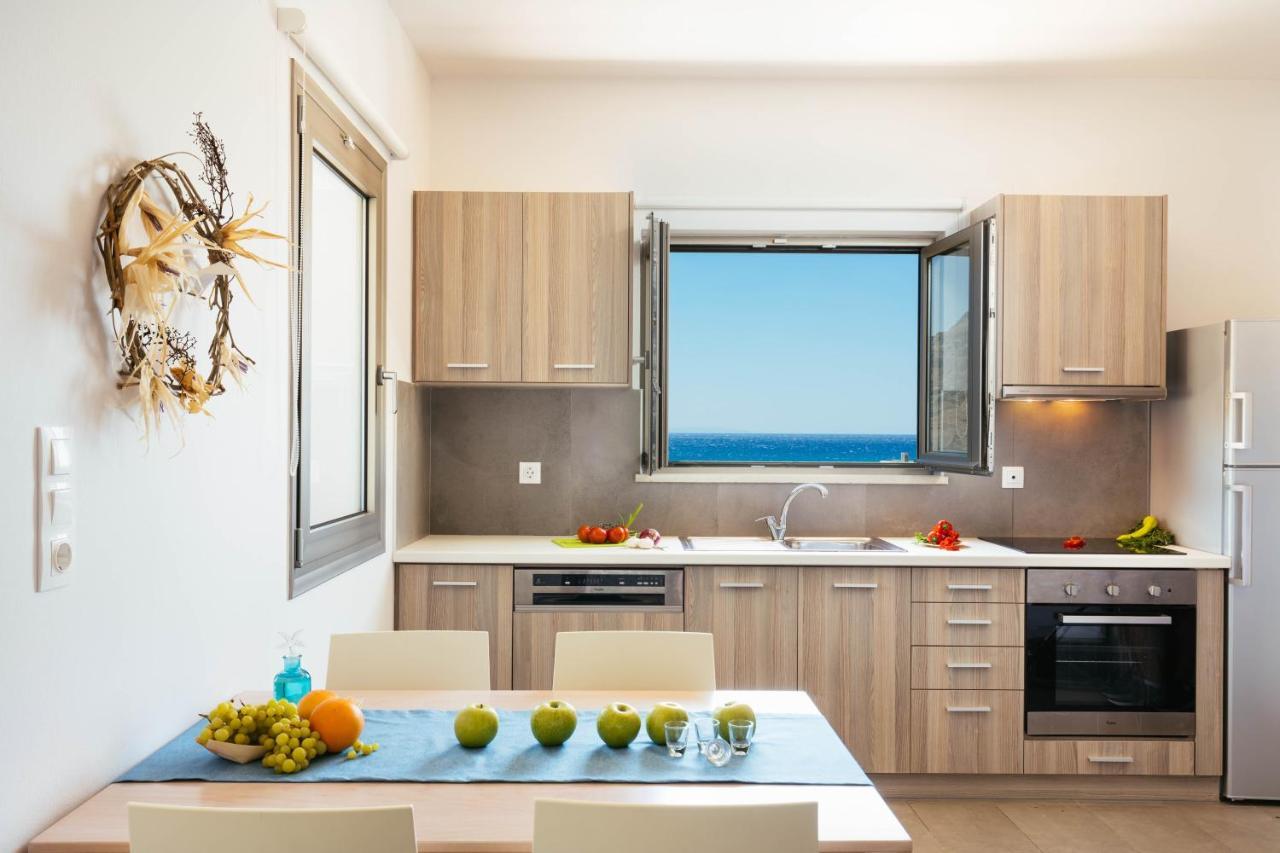 פלאקיאס Sea View Luxury Apartments מראה חיצוני תמונה