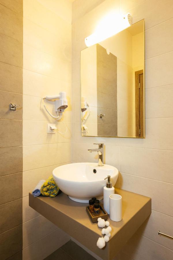 פלאקיאס Sea View Luxury Apartments מראה חיצוני תמונה