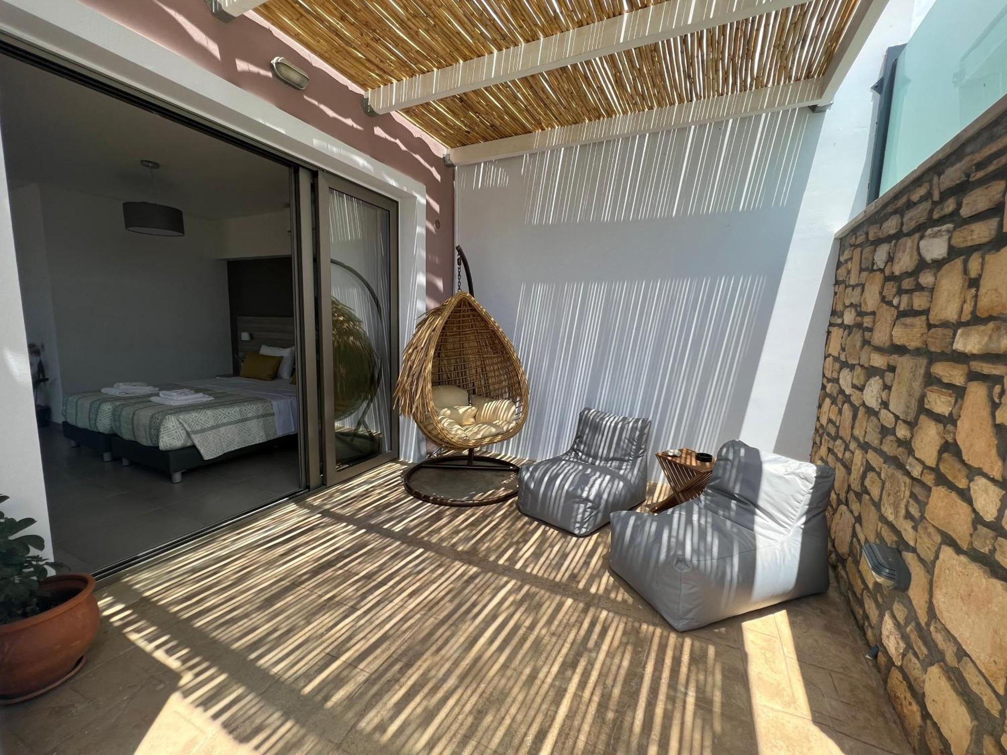 פלאקיאס Sea View Luxury Apartments מראה חיצוני תמונה